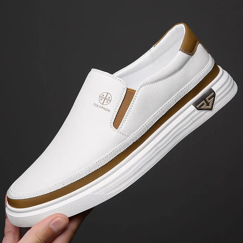 Tênis de Couro Legítimo Slip-On