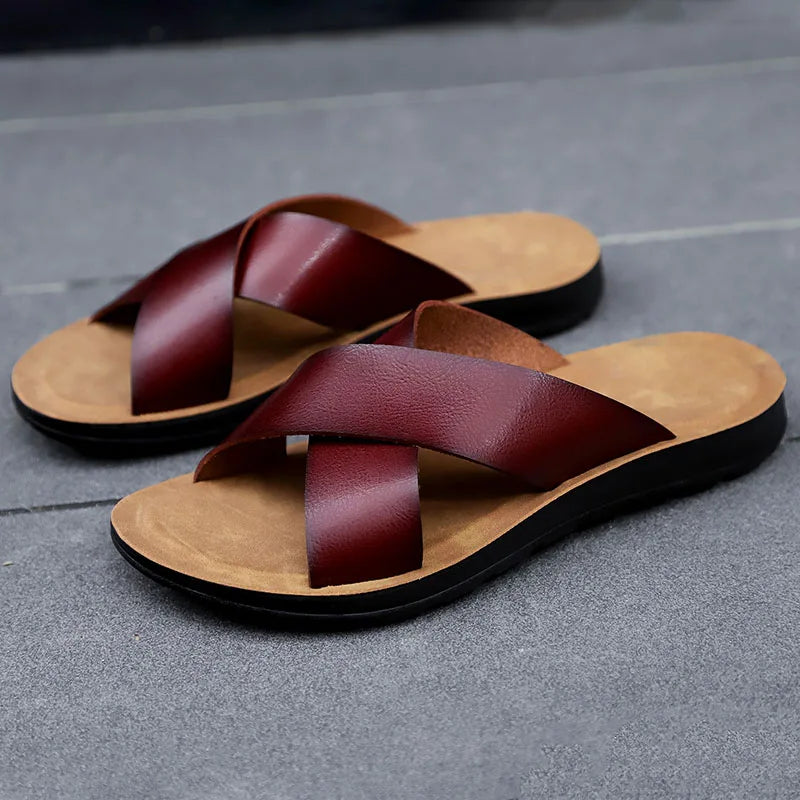 Chinelo de Couro Slip-On