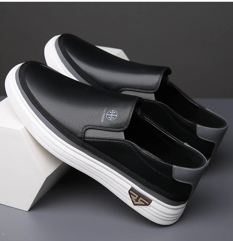 Tênis de Couro Legítimo Slip-On
