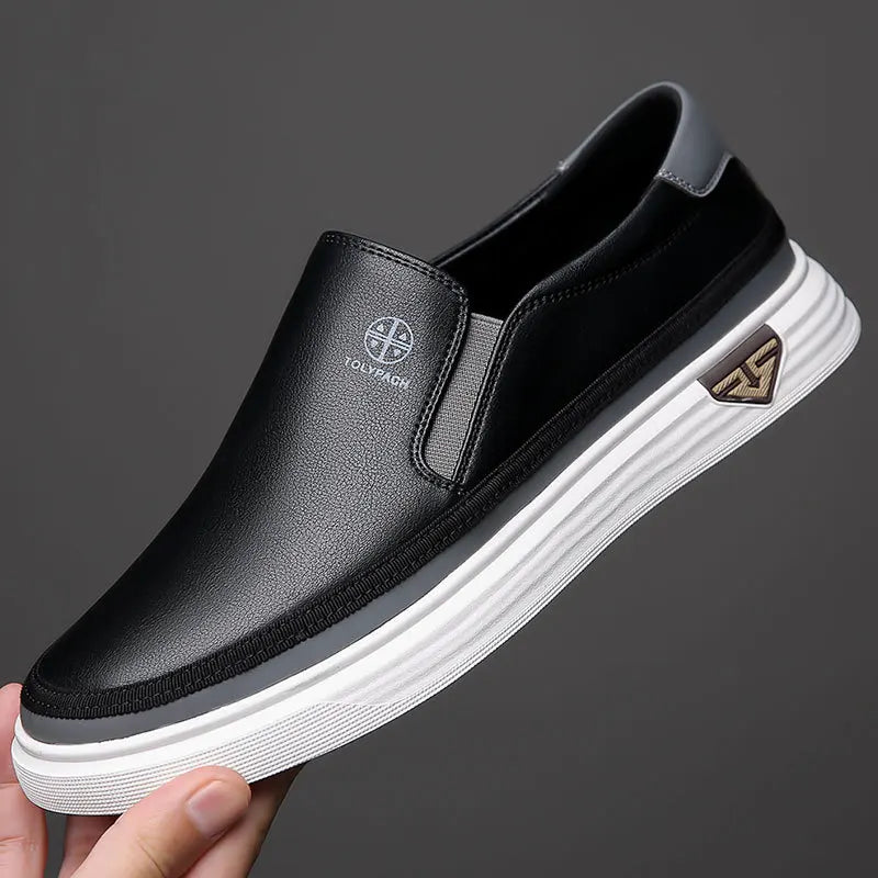 Tênis de Couro Legítimo Slip-On